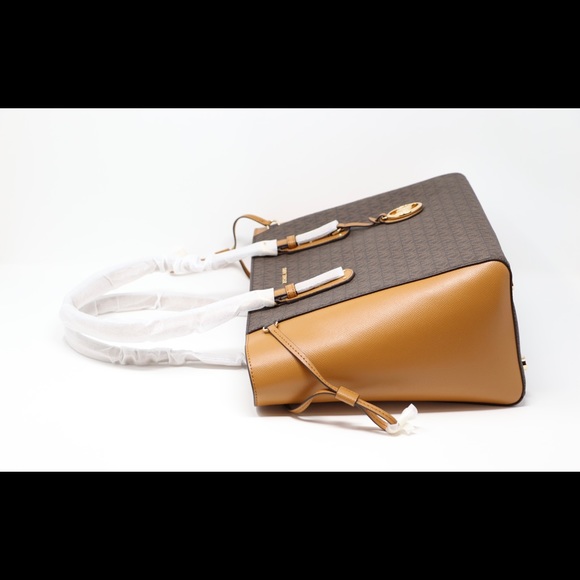 Michael Kors Voyager Medium Multifunction Tote - Brand New Authentic - Picture 10 of 15